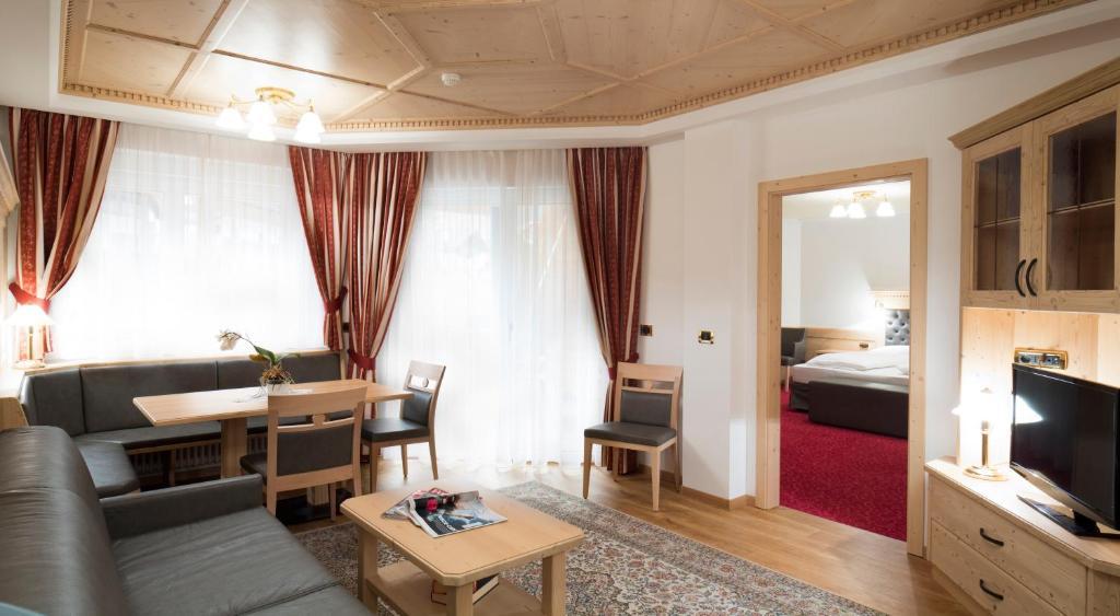 Residence Isabell Selva di Val Gardena Pokoj fotografie